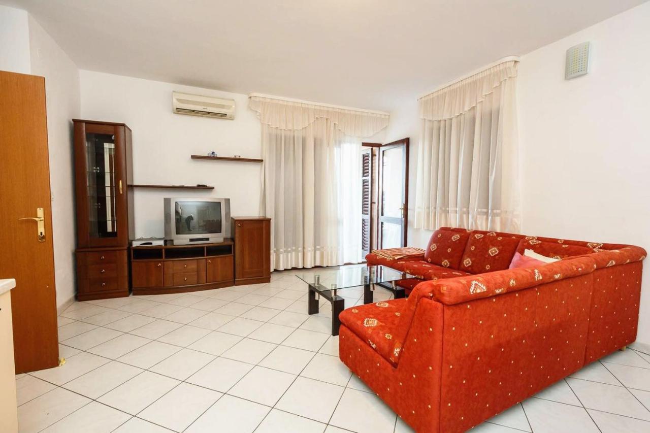 Apartments By The Sea Mastrinka, Ciovo - 4836 Trogir Exterior foto
