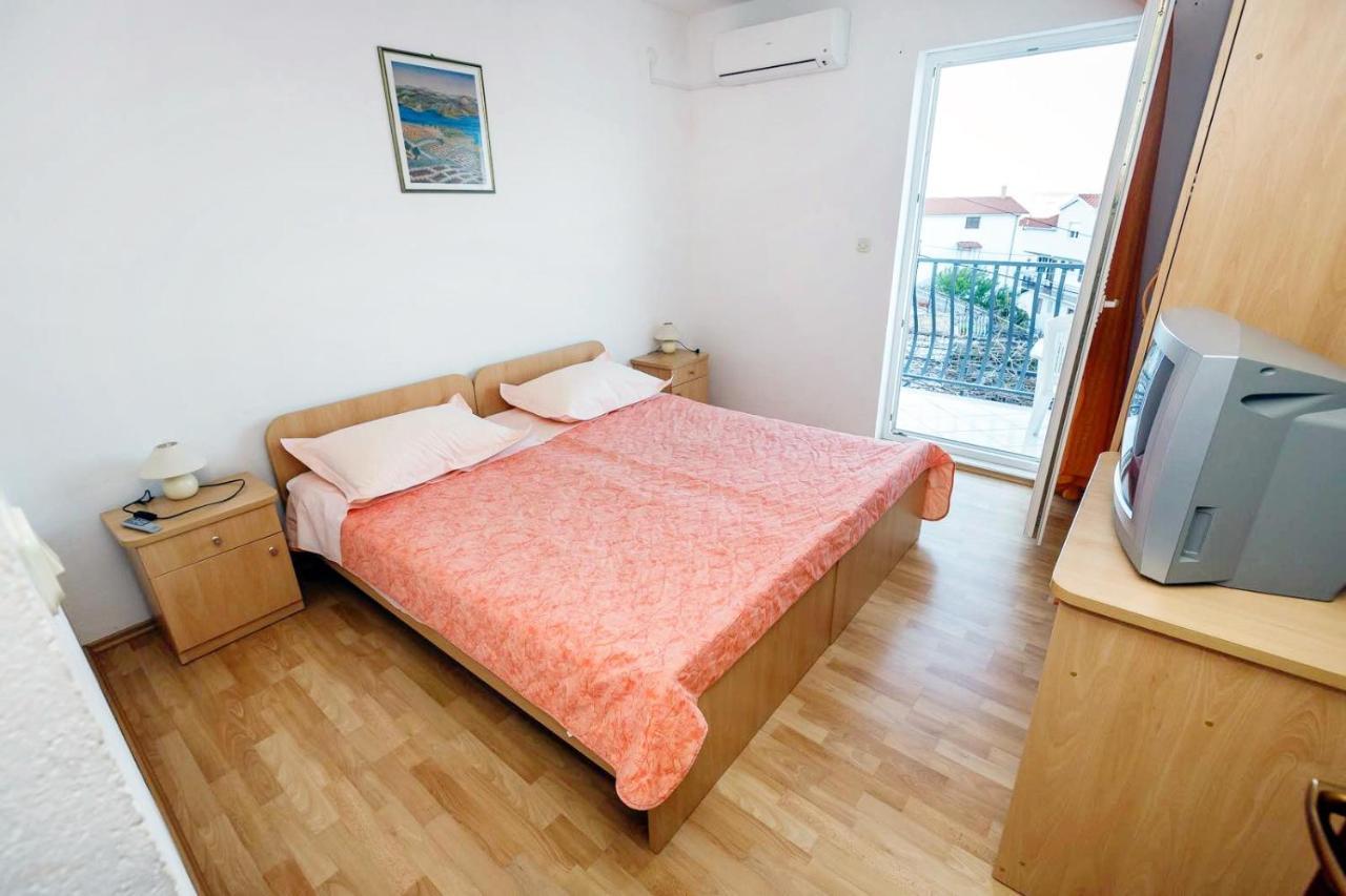 Apartments By The Sea Mastrinka, Ciovo - 4836 Trogir Exterior foto